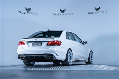 2014 Mercedes-Benz E 63 - Thumbnail