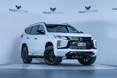 2023 Mitsubishi Pajero Sport - Thumbnail