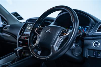 2023 Mitsubishi Pajero Sport - Thumbnail