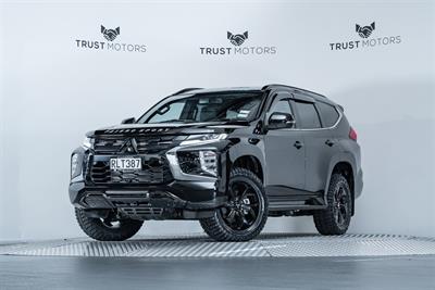 2025 Mitsubishi Pajero Sport - Thumbnail