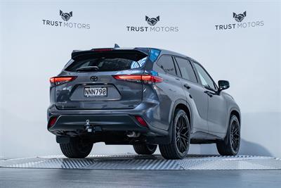 2021 Toyota Highlander - Thumbnail