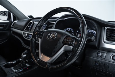 2018 Toyota Highlander - Thumbnail