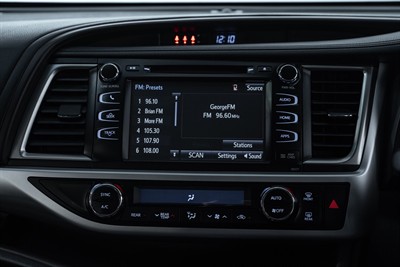 2018 Toyota Highlander - Thumbnail