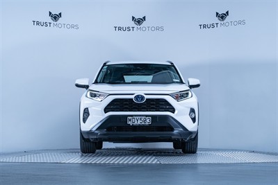2019 Toyota Rav4 - Thumbnail