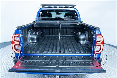 2021 Toyota Hilux - Thumbnail