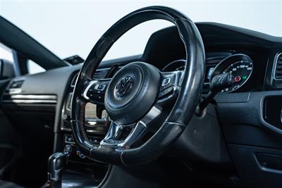 2013 Volkswagen Golf - Thumbnail