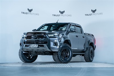 2023 Toyota Hilux - Thumbnail