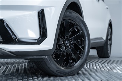 2021 Kia Sorento - Thumbnail