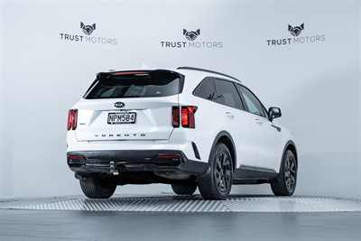 2021 Kia Sorento - Thumbnail