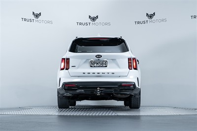 2021 Kia Sorento - Thumbnail