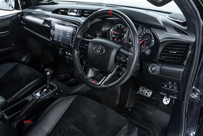 2023 Toyota Hilux - Thumbnail