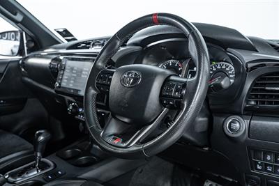 2023 Toyota Hilux - Thumbnail