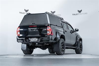 2023 Toyota Hilux - Thumbnail