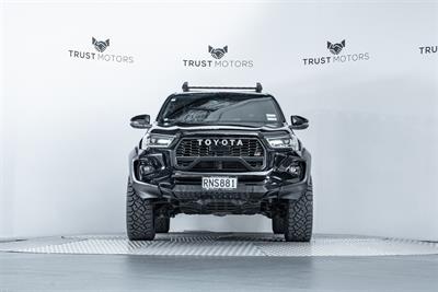 2023 Toyota Hilux - Thumbnail