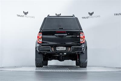 2023 Toyota Hilux - Thumbnail