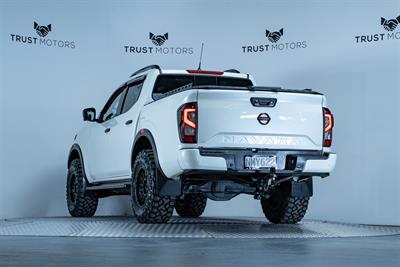 2021 Nissan Navara - Thumbnail