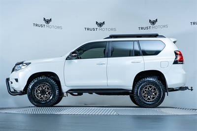 2018 Toyota Landcruiser Prado - Thumbnail