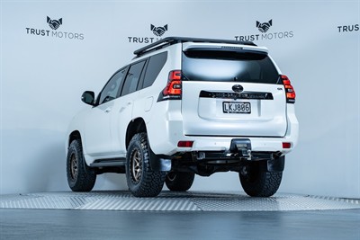 2018 Toyota Landcruiser Prado - Thumbnail