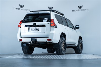 2018 Toyota Landcruiser Prado - Thumbnail