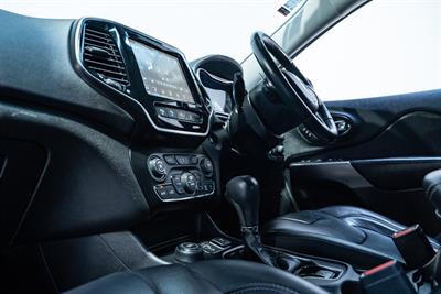 2018 Jeep Cherokee - Thumbnail