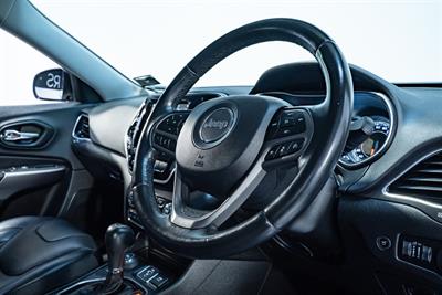2018 Jeep Cherokee - Thumbnail