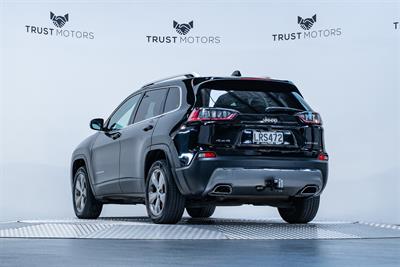 2018 Jeep Cherokee - Thumbnail
