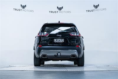 2018 Jeep Cherokee - Thumbnail