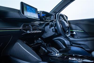 2021 Peugeot 2008 - Thumbnail