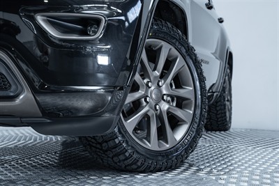 2017 Jeep Grand Cherokee - Thumbnail