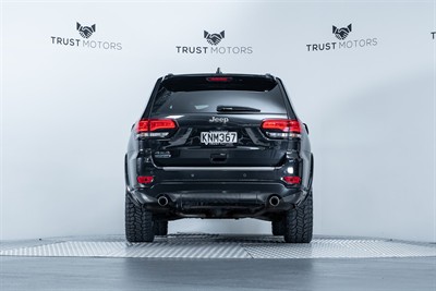 2017 Jeep Grand Cherokee - Thumbnail