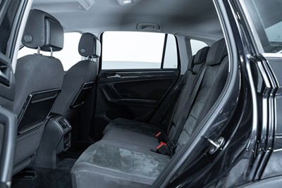 2016 Volkswagen Tiguan - Thumbnail