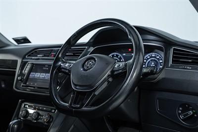 2016 Volkswagen Tiguan - Thumbnail