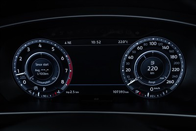 2016 Volkswagen Tiguan - Thumbnail