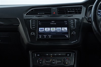 2016 Volkswagen Tiguan - Thumbnail