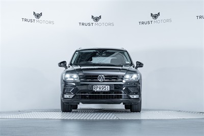 2016 Volkswagen Tiguan - Thumbnail