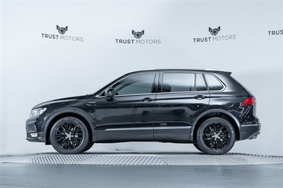 2016 Volkswagen Tiguan - Thumbnail