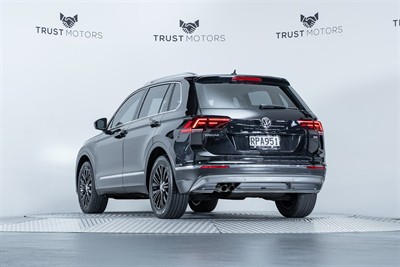 2016 Volkswagen Tiguan - Thumbnail