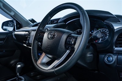 2023 Toyota Hilux - Thumbnail