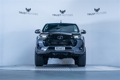 2023 Toyota Hilux - Thumbnail
