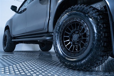 2023 Toyota Hilux - Thumbnail