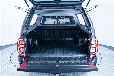 2023 Toyota Hilux - Thumbnail