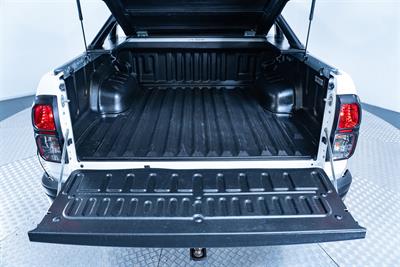 2017 Toyota Hilux - Thumbnail