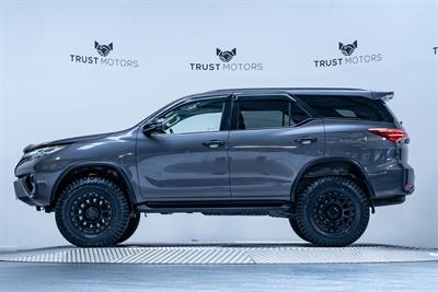 2019 Toyota Fortuner - Thumbnail