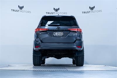 2019 Toyota Fortuner - Thumbnail