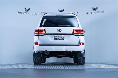 2017 Toyota Land Cruiser - Thumbnail