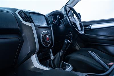 2018 Isuzu D-Max - Thumbnail