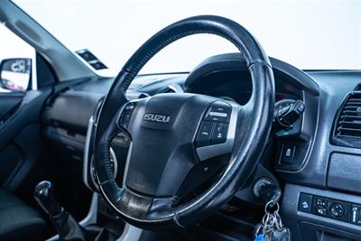 2018 Isuzu D-Max - Thumbnail