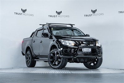 2015 Mitsubishi Triton - Thumbnail