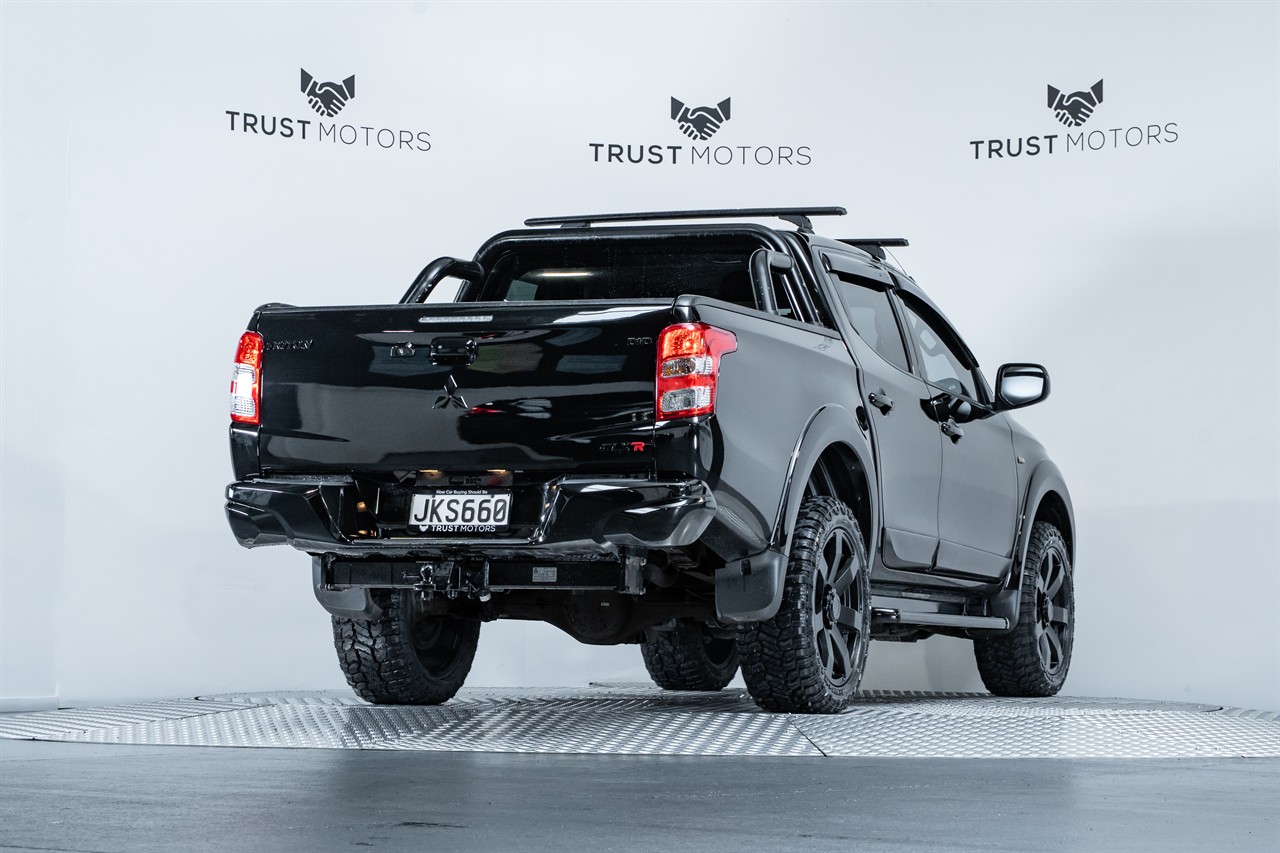 2015 Mitsubishi Triton