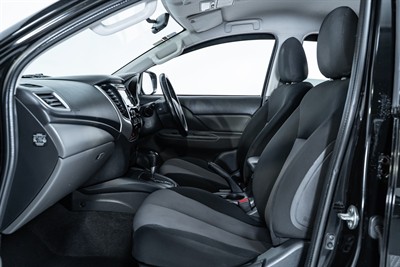 2015 Mitsubishi Triton - Thumbnail